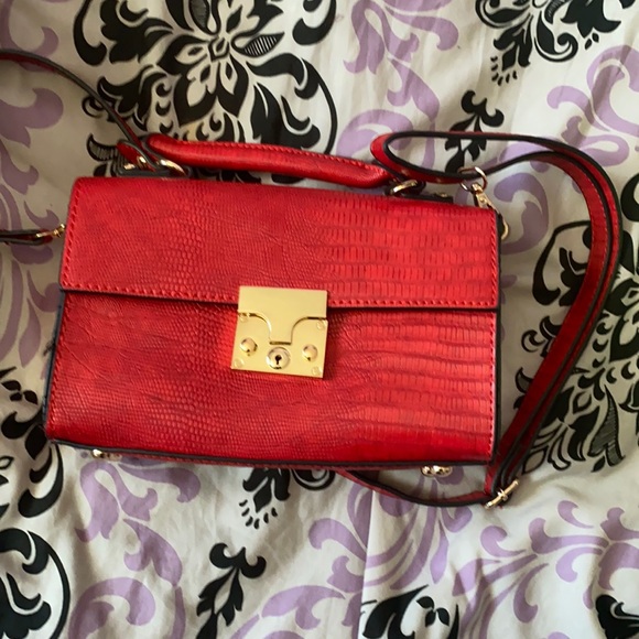 Red bag - Picture 1 of 1